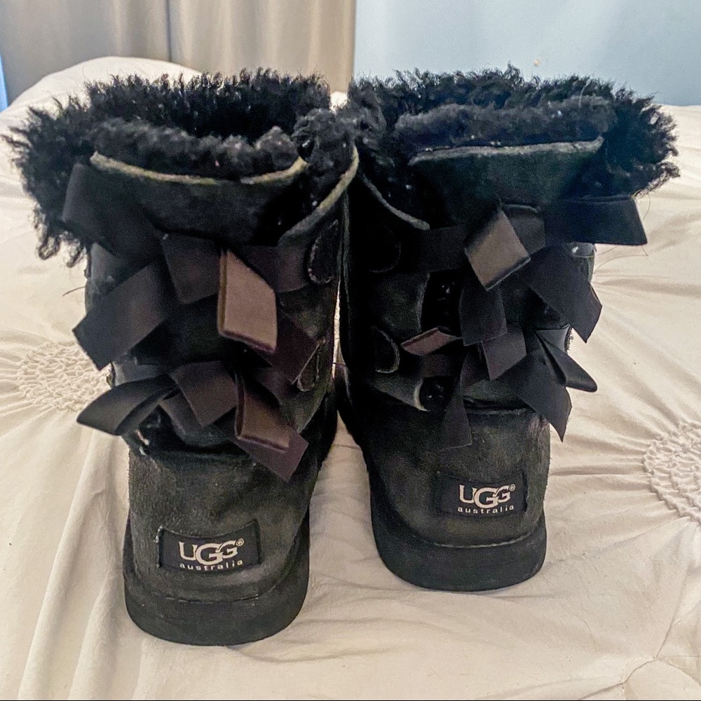 toddler black with bow lace ugg boots size 3